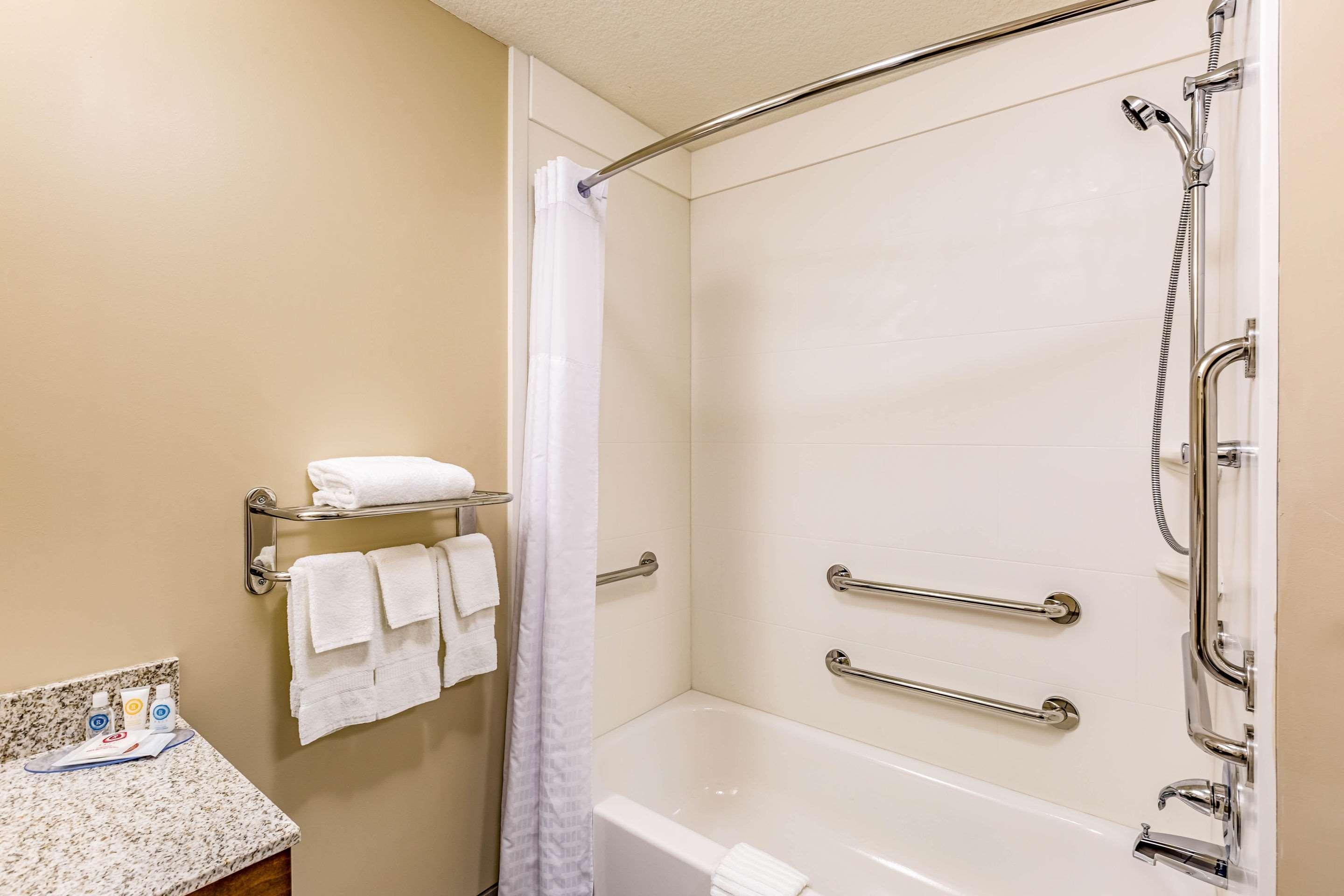 Comfort Inn Altoona-Des Moines エクステリア 写真