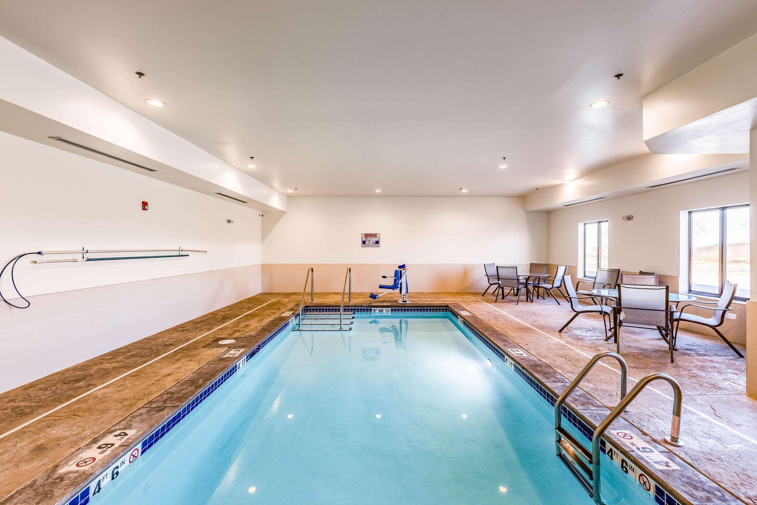 Comfort Inn Altoona-Des Moines エクステリア 写真