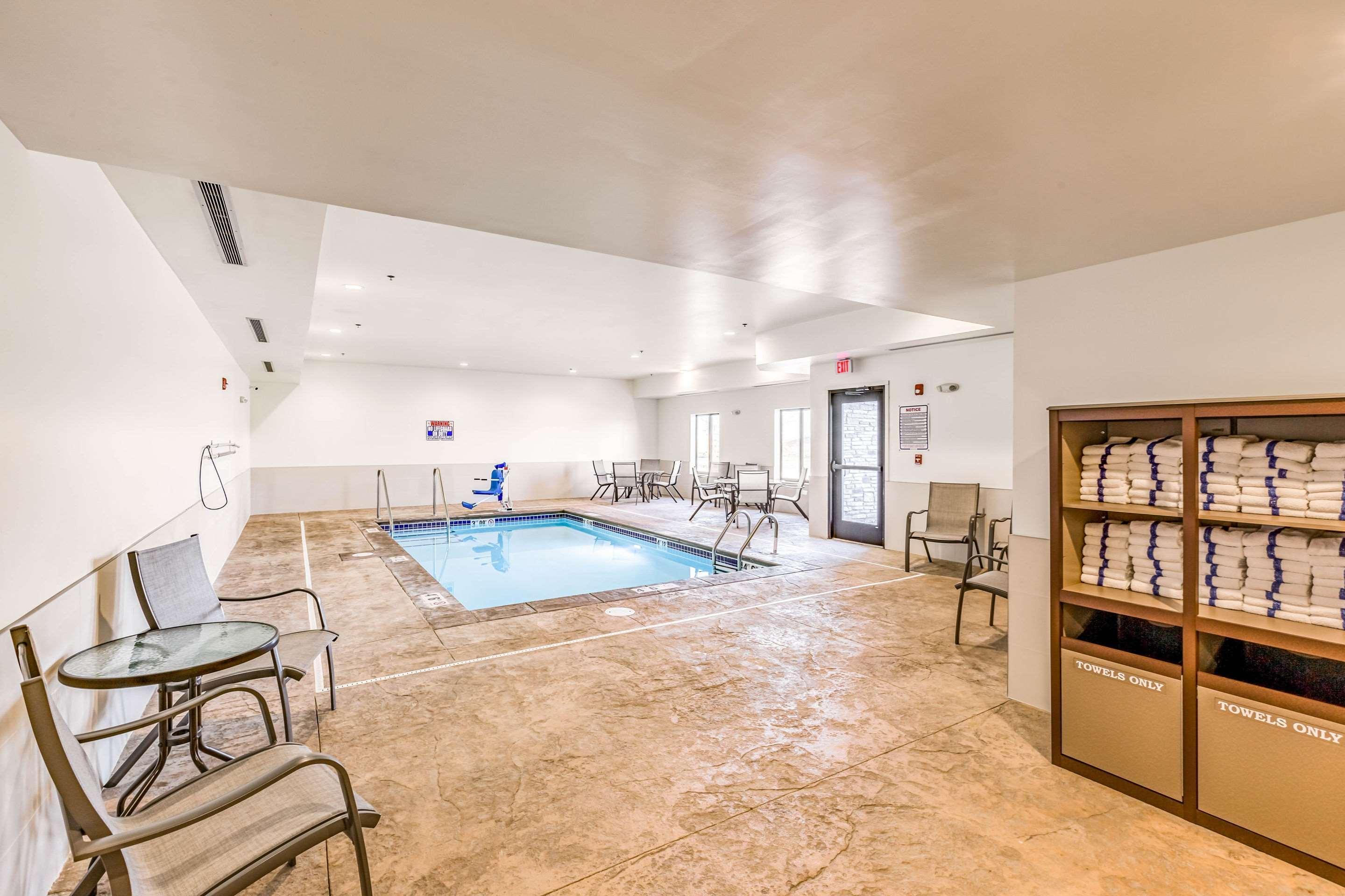 Comfort Inn Altoona-Des Moines エクステリア 写真