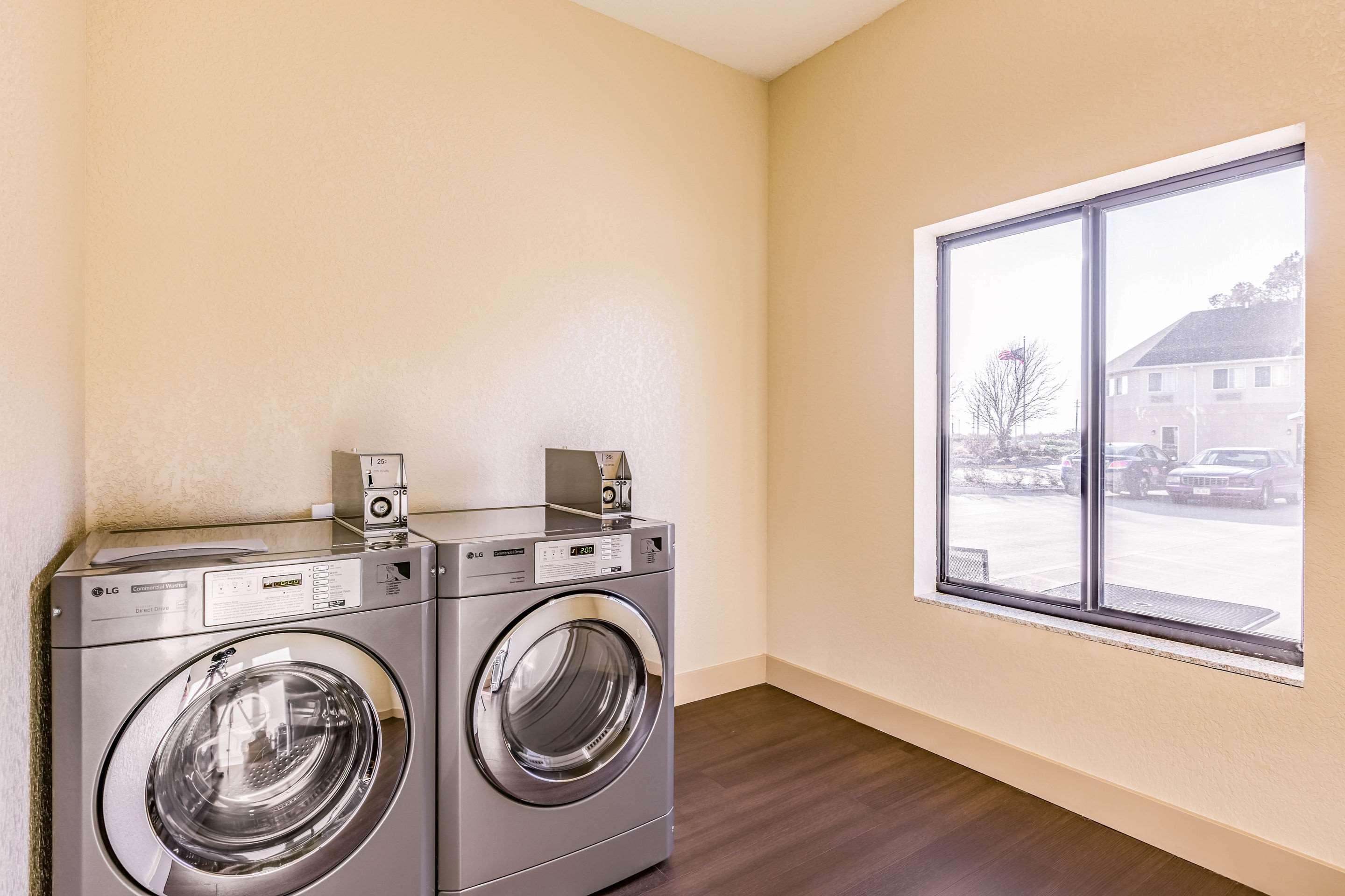 Comfort Inn Altoona-Des Moines エクステリア 写真