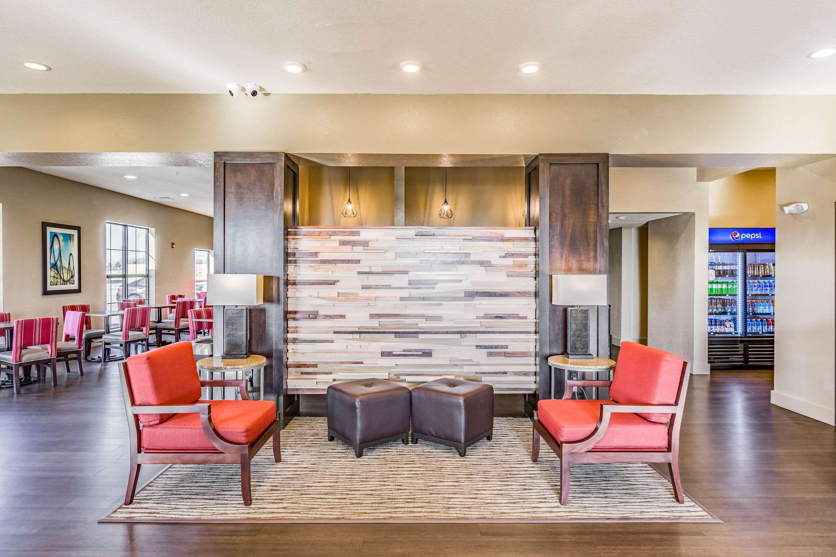 Comfort Inn Altoona-Des Moines エクステリア 写真