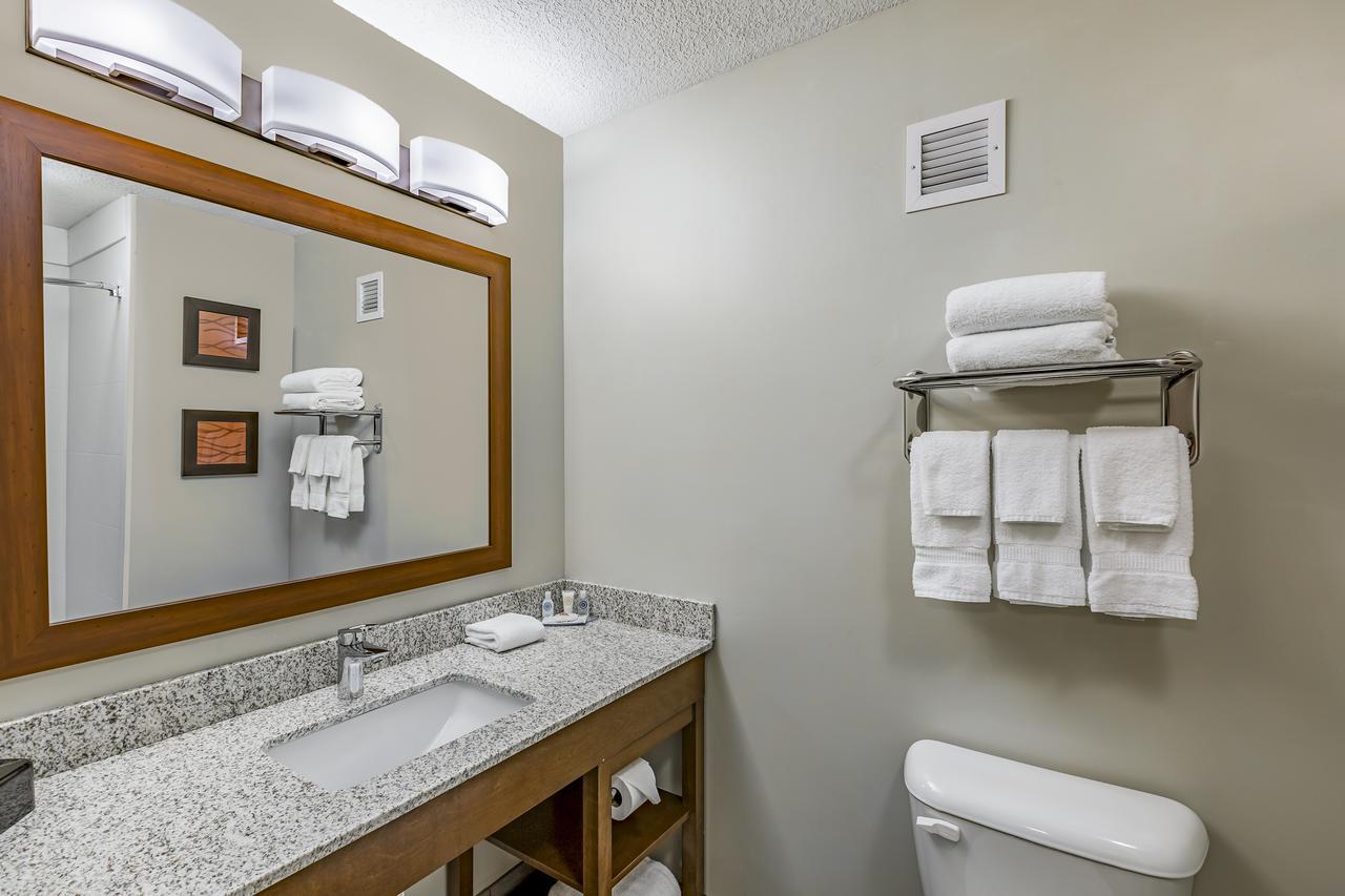 Comfort Inn Altoona-Des Moines エクステリア 写真